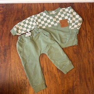 Green Checkered Sweatshirt and Pants Set